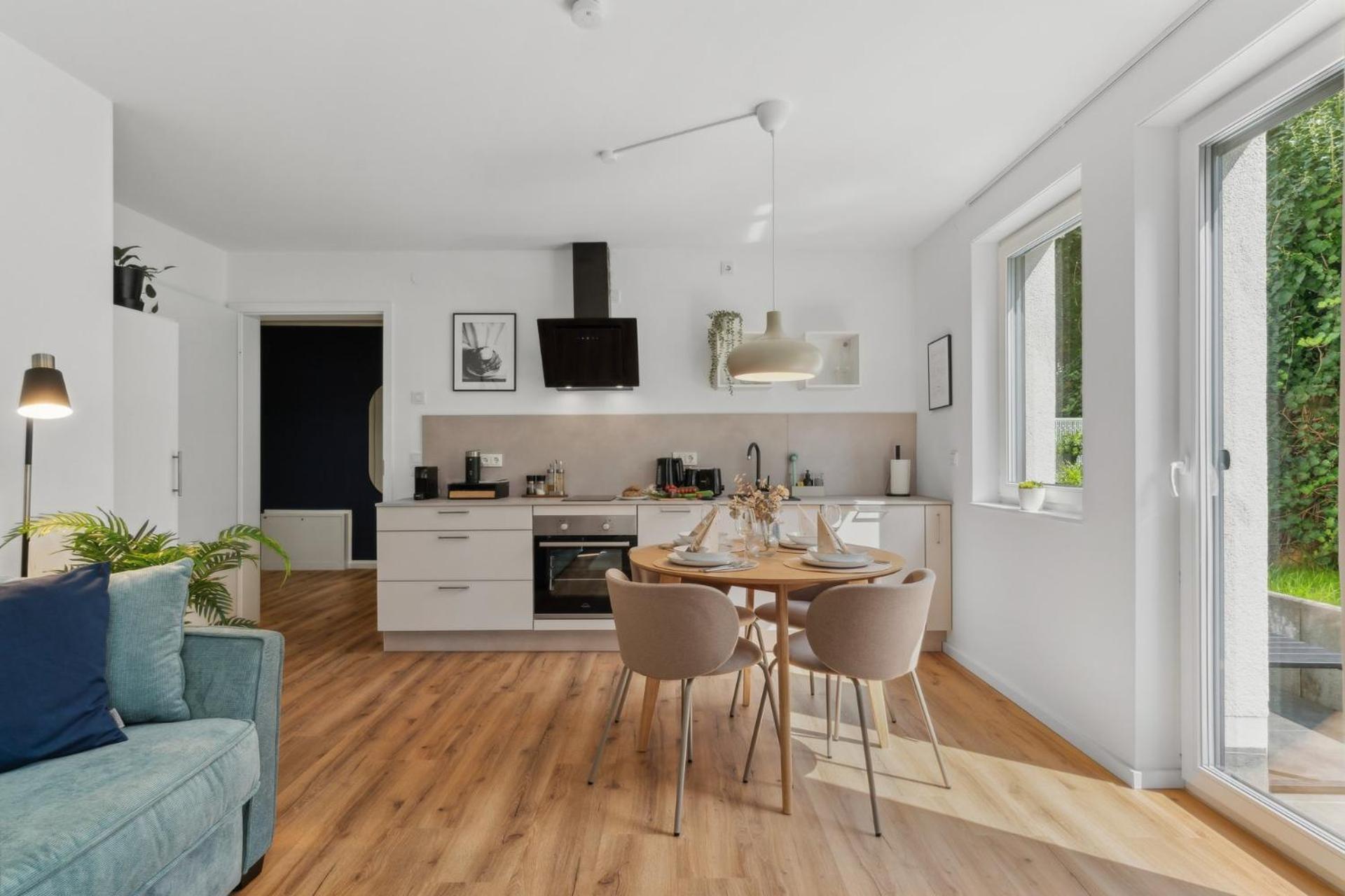 Deluxe Apartment In Bielefeld City Mit Parkplatz Und Terrasse Eksteriør billede