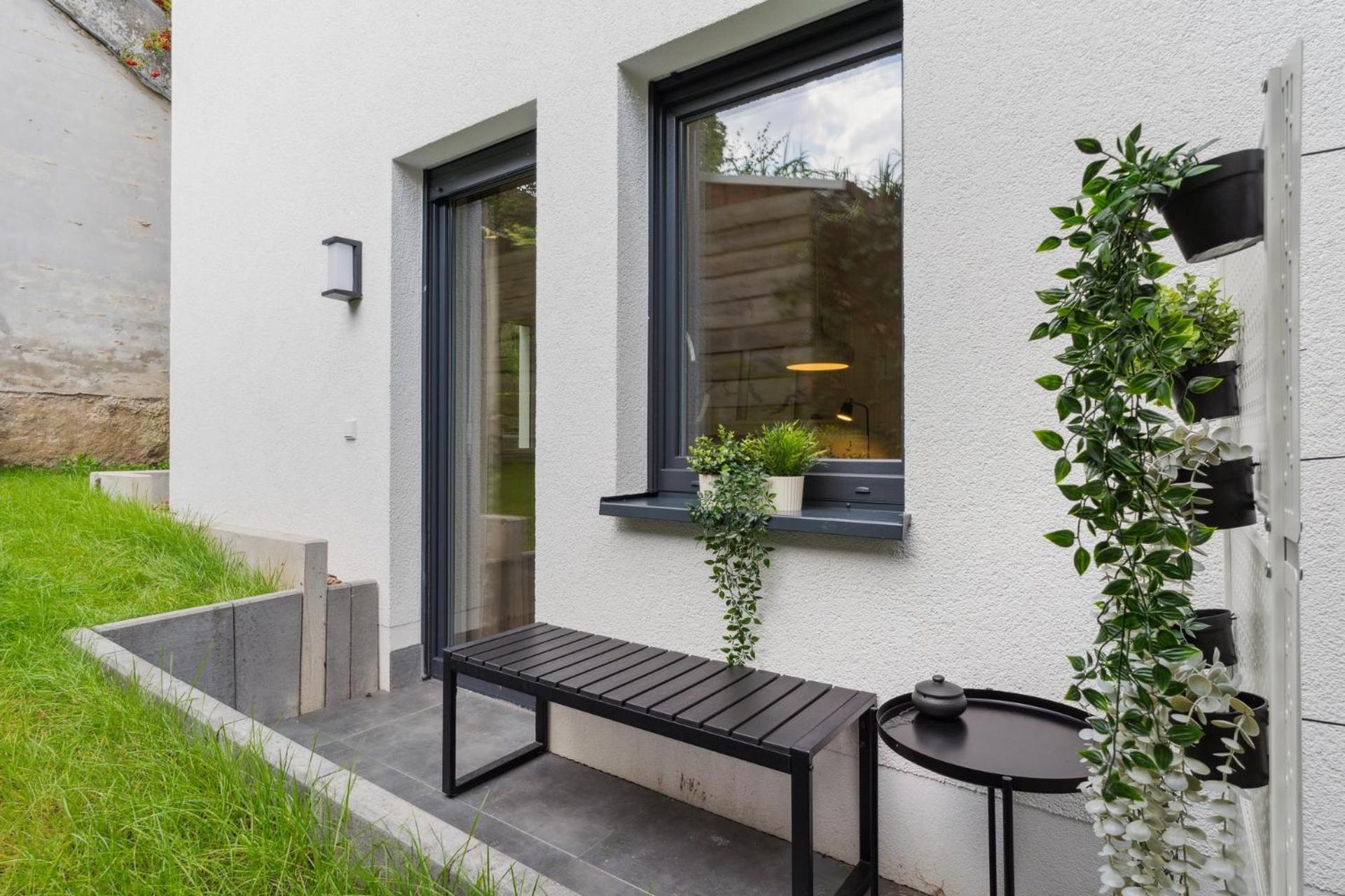 Deluxe Apartment In Bielefeld City Mit Parkplatz Und Terrasse Eksteriør billede