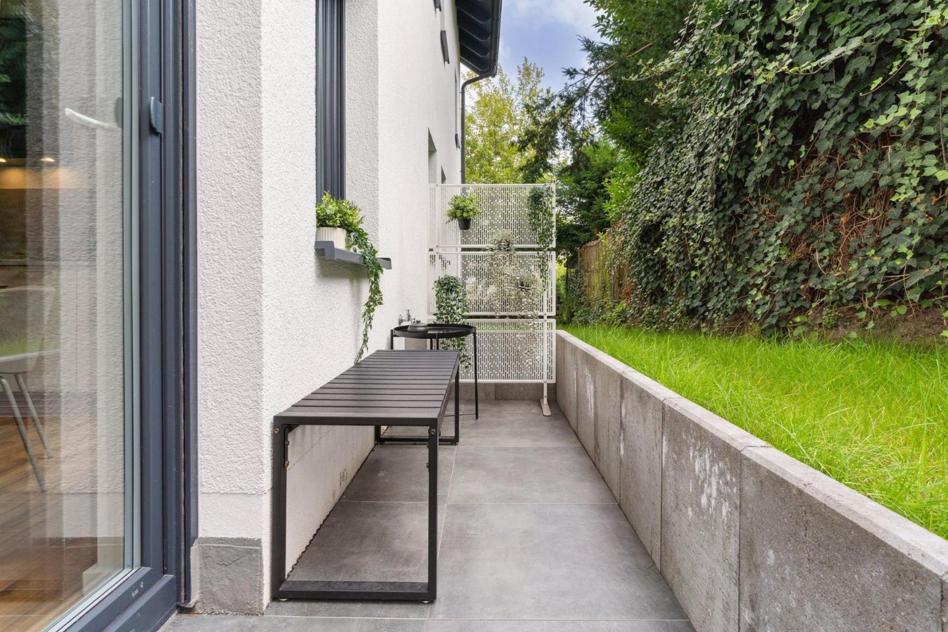 Deluxe Apartment In Bielefeld City Mit Parkplatz Und Terrasse Eksteriør billede