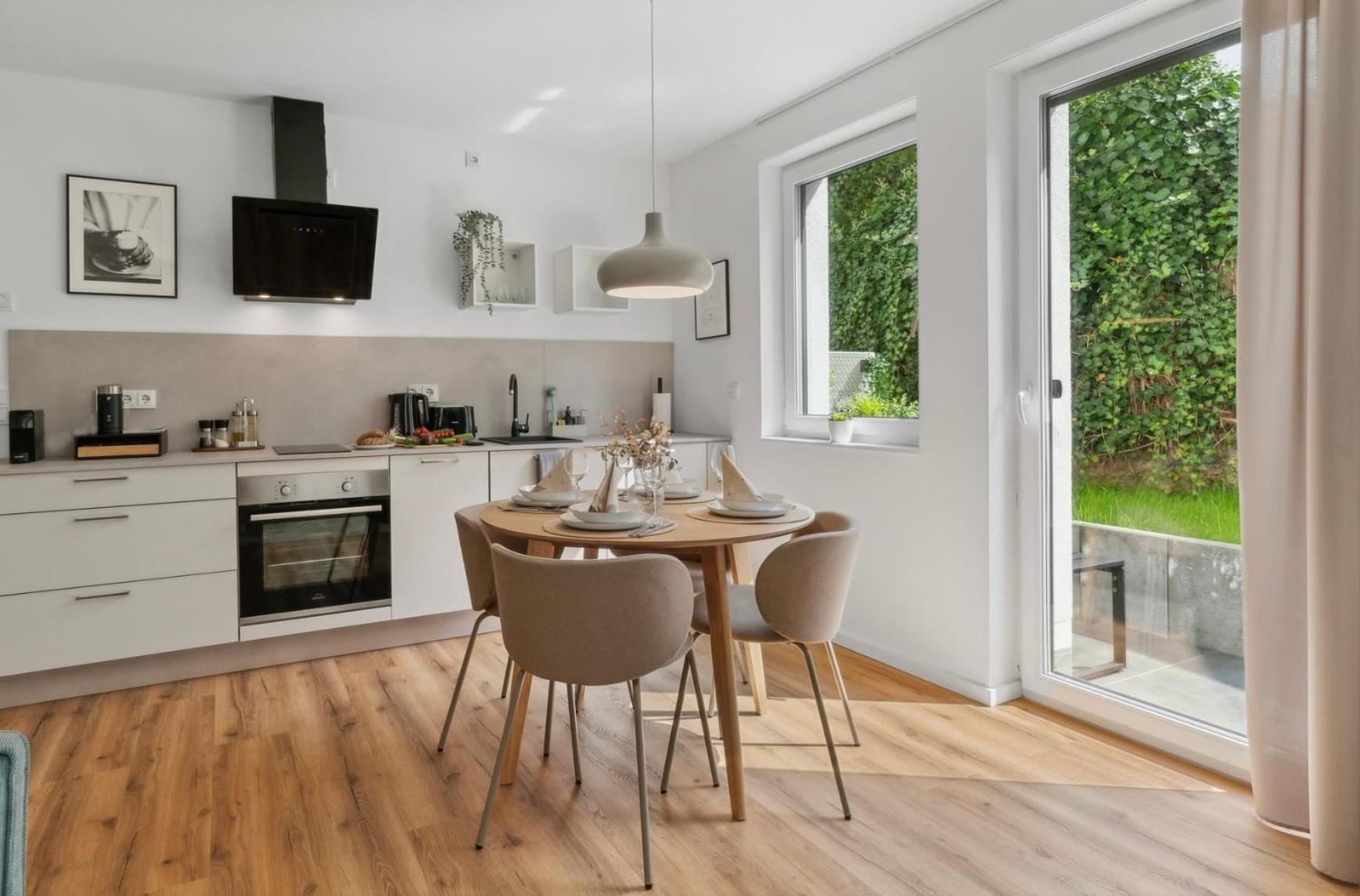 Deluxe Apartment In Bielefeld City Mit Parkplatz Und Terrasse Eksteriør billede